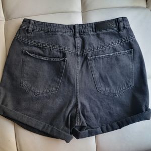 High waited shorts